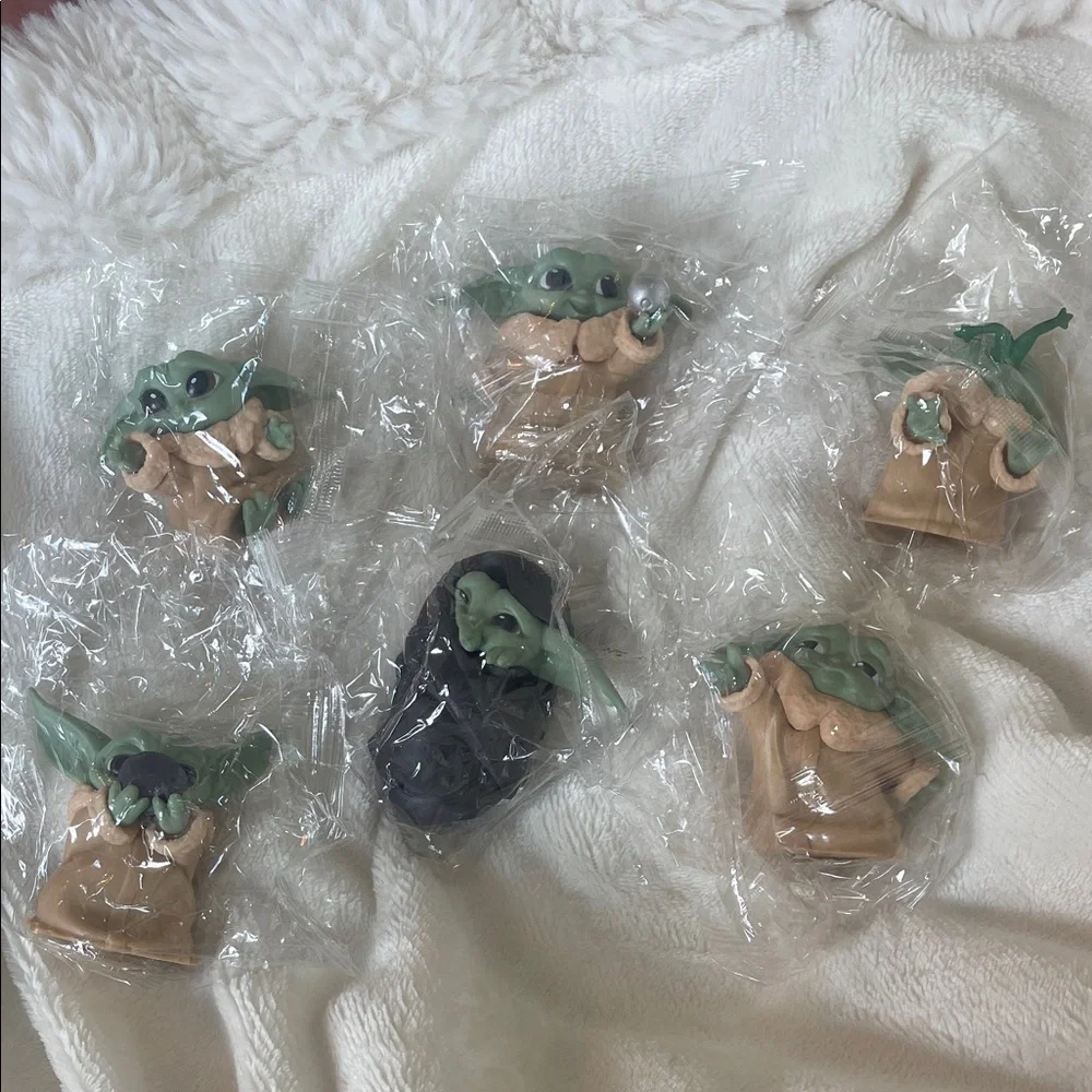 Set of 6 Baby Yoda Figurines or cake toppers nwt Star Wars